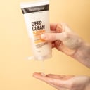 Neutrogena Deep Clean Blackhead Eliminating Scrub 150g thumbnail 5