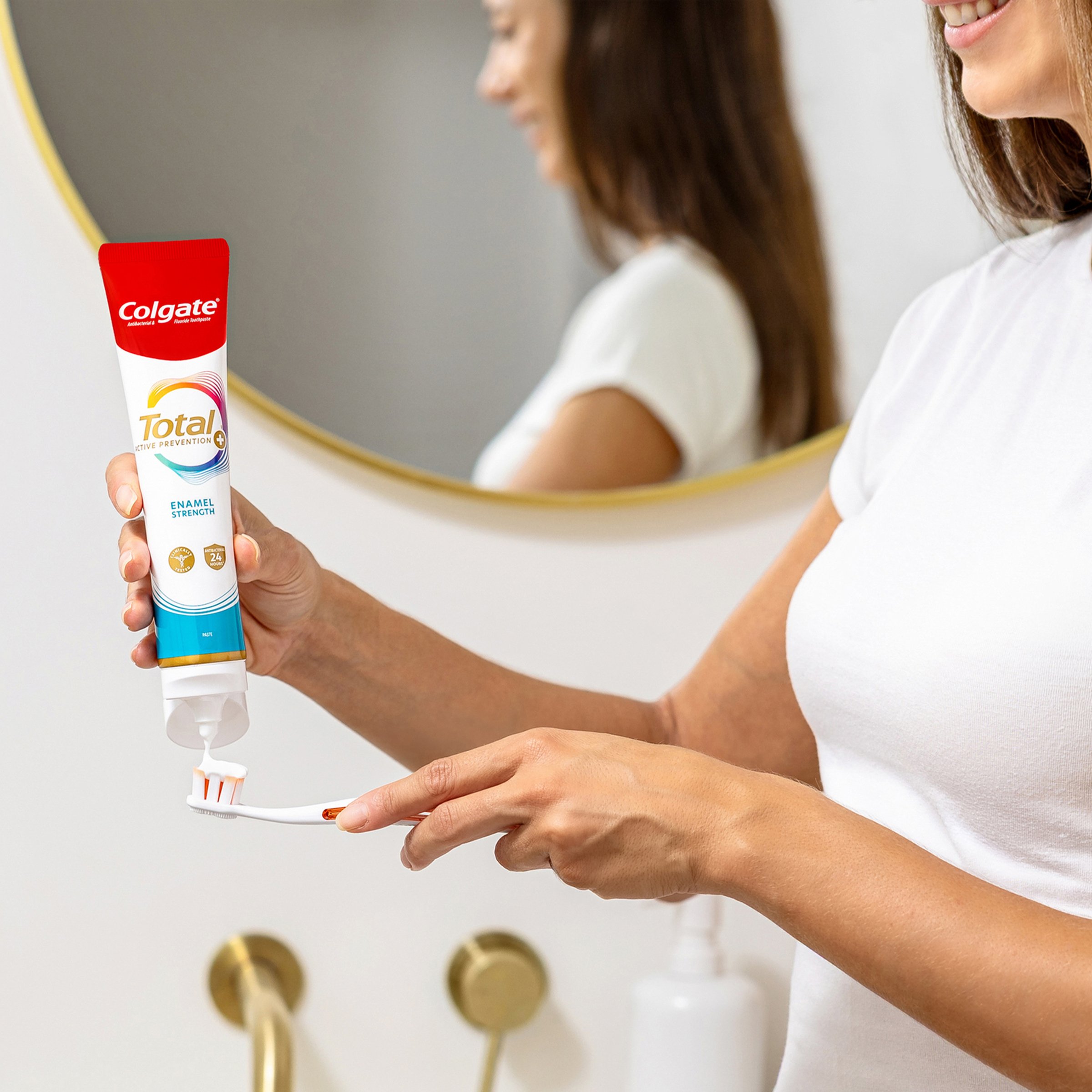 Colgate Total (Premium) Toothpaste 115g - Image 6