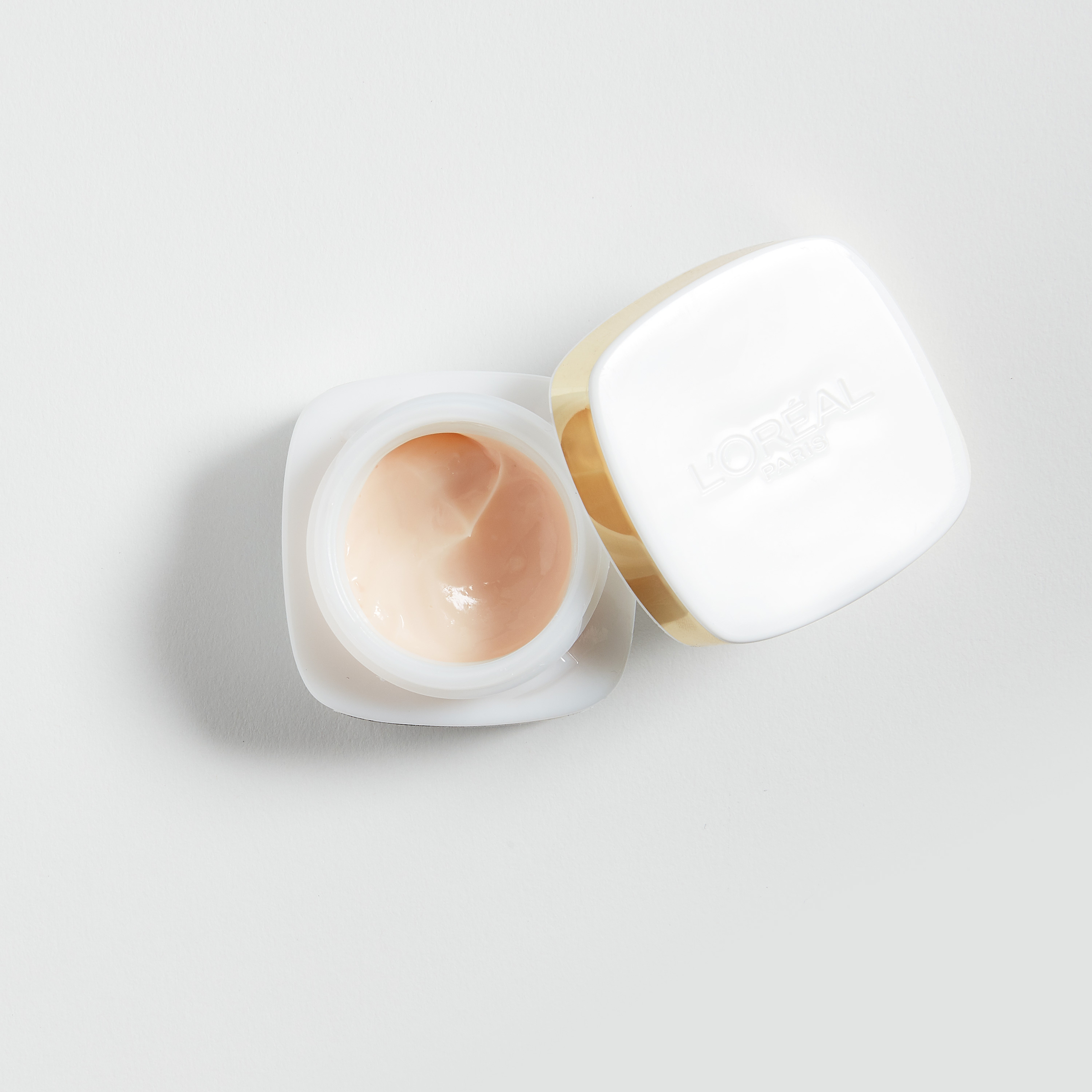 L'Oreal Paris Age Perfect Eye Cream 15ml - Image 2