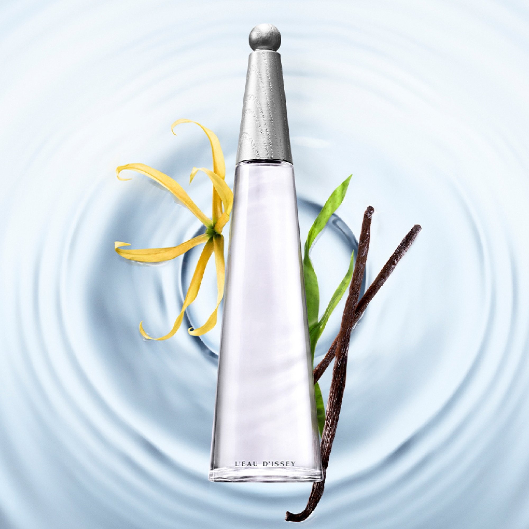 Issey Miyake L'Eau D'Issey EDP Intense Spray 50ml - Image 3