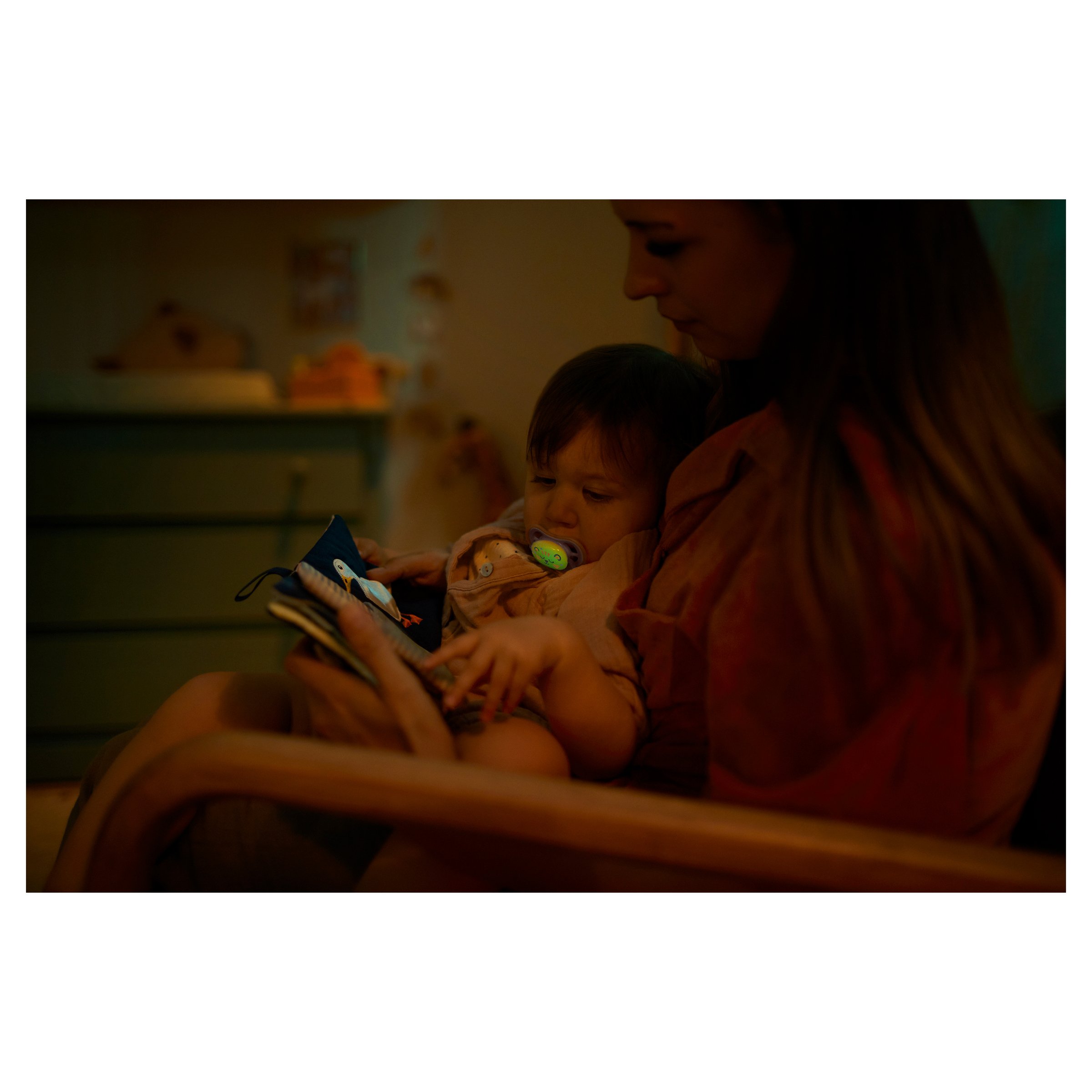 Avent Ultra Air Night Soother 18+ Months 2 packs - Image 4